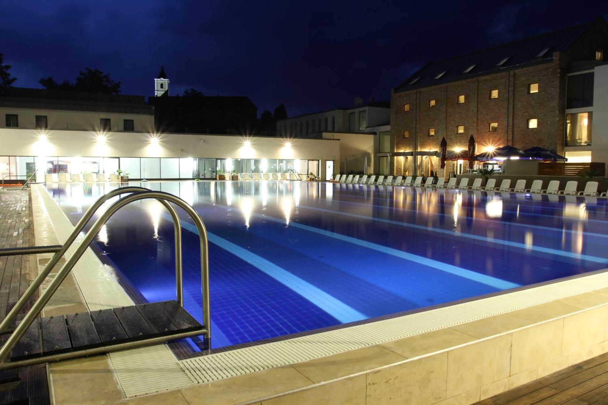Hotel Castello & Thermal Spa Siklós Kültér fotó