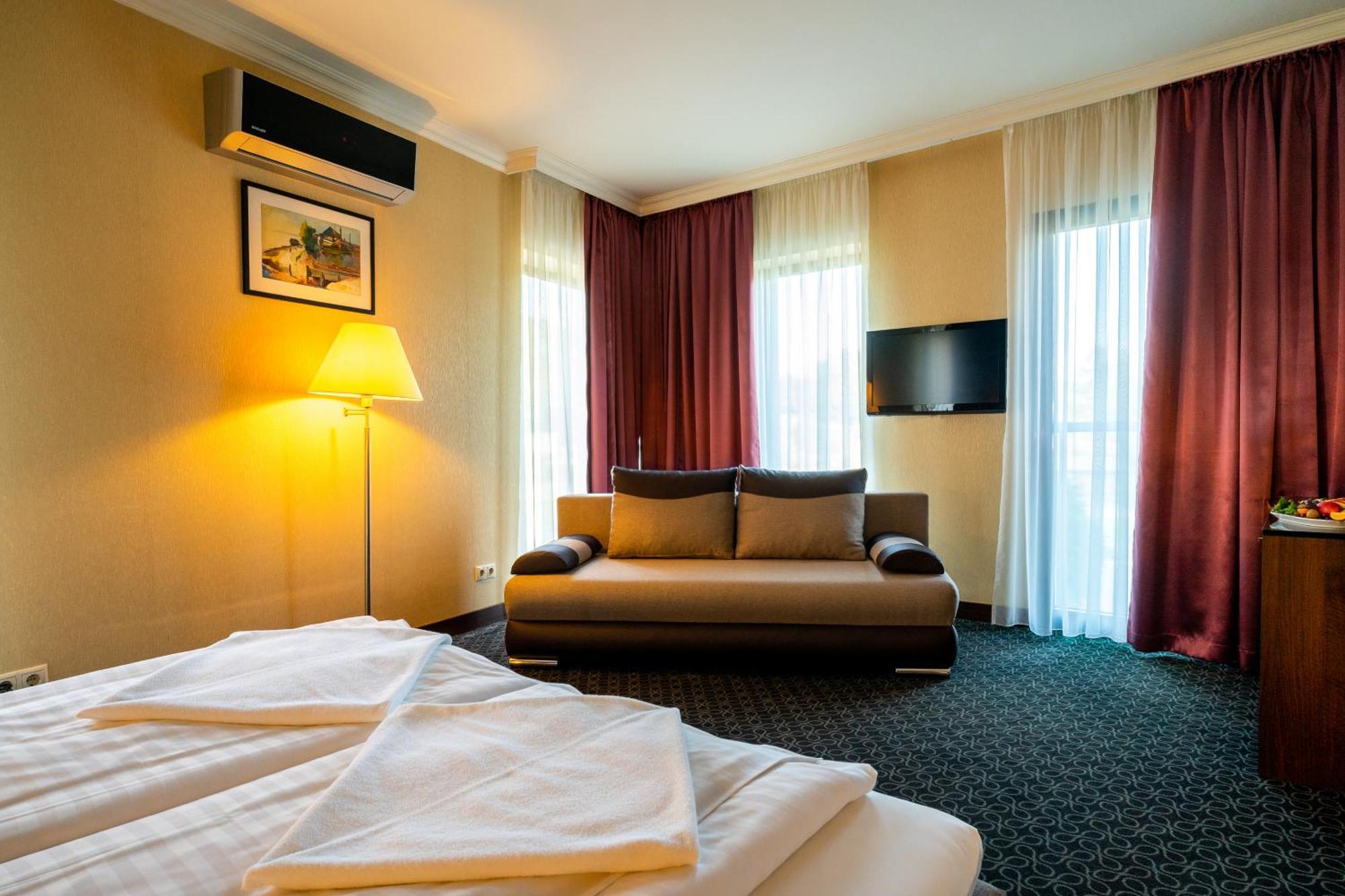 Hotel Castello & Thermal Spa Siklós Kültér fotó